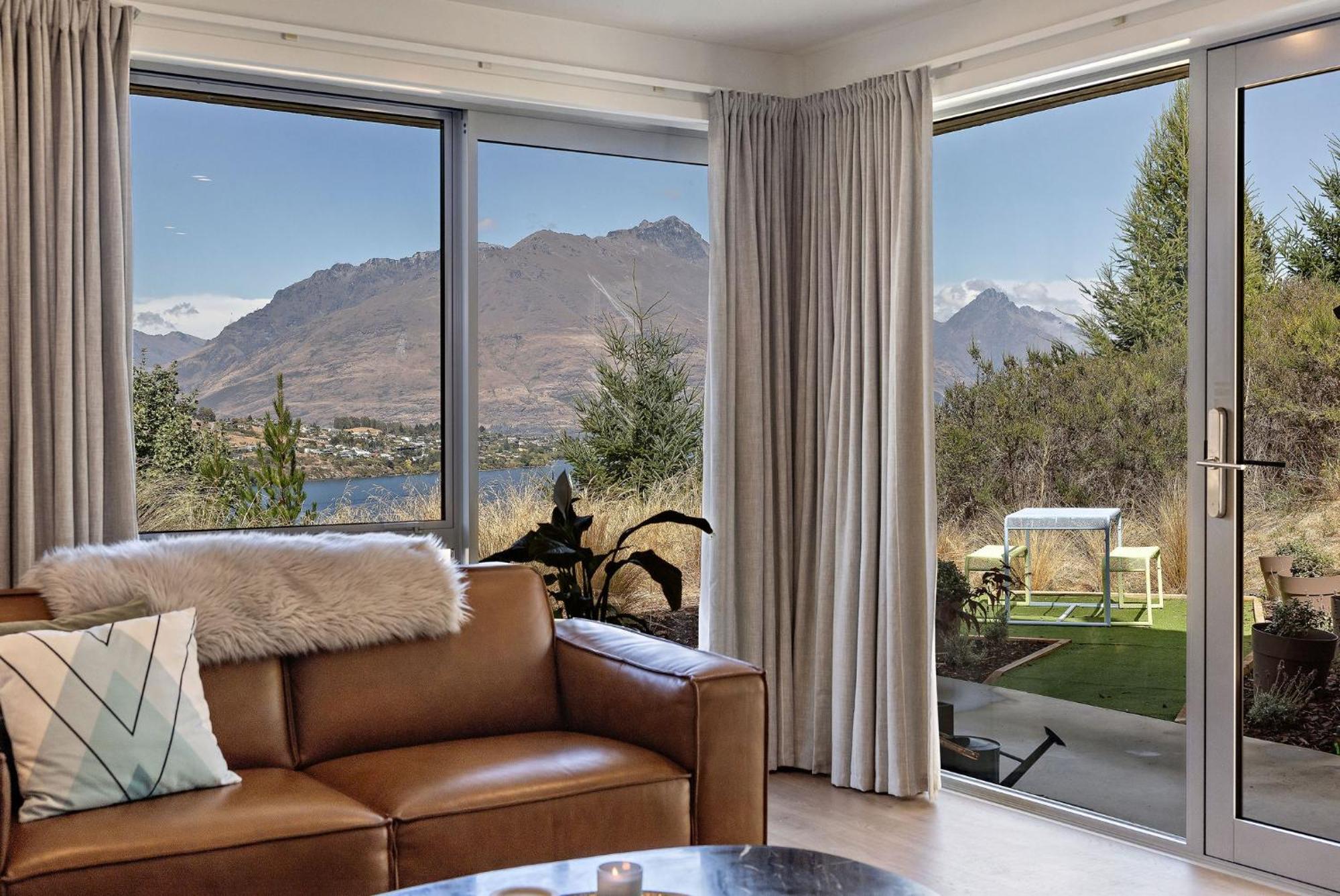 Lakeside Mountain Haven Квинстаун Экстерьер фото